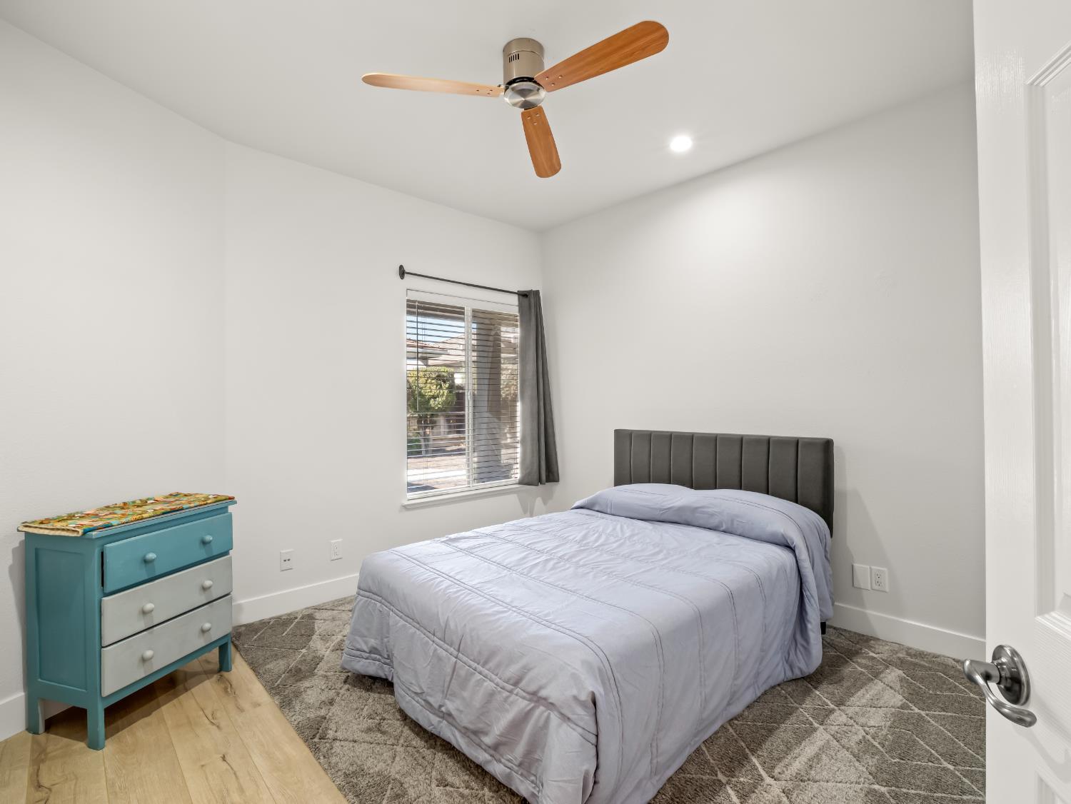 910 E Mill Creek, Fresno, CA 93720