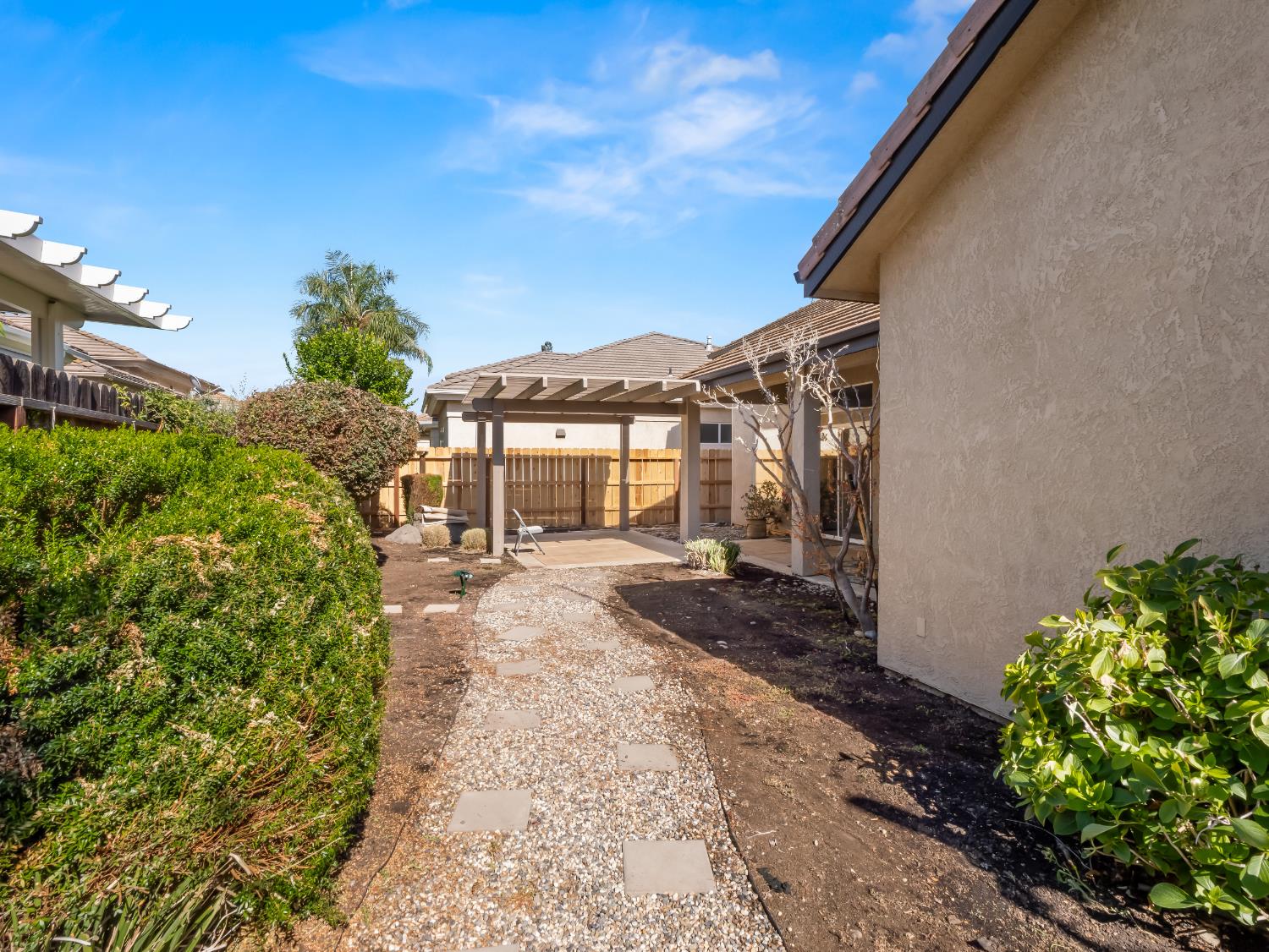 910 E Mill Creek, Fresno, CA 93720