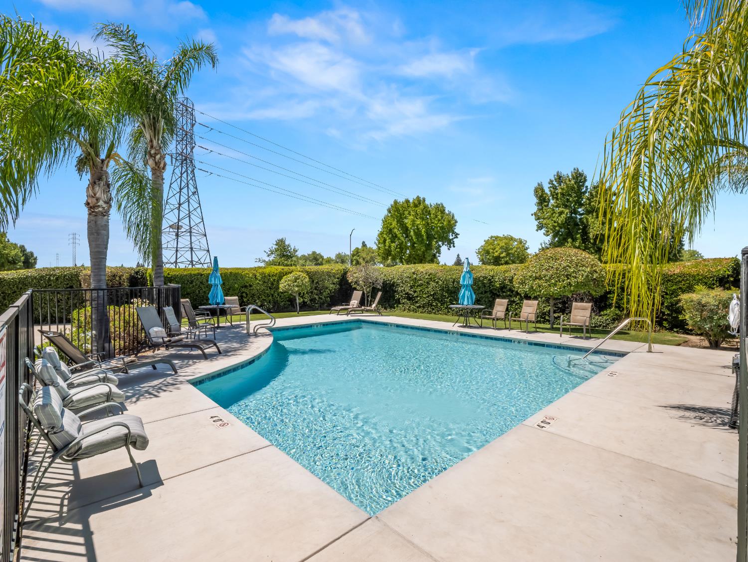 910 E Mill Creek, Fresno, CA 93720