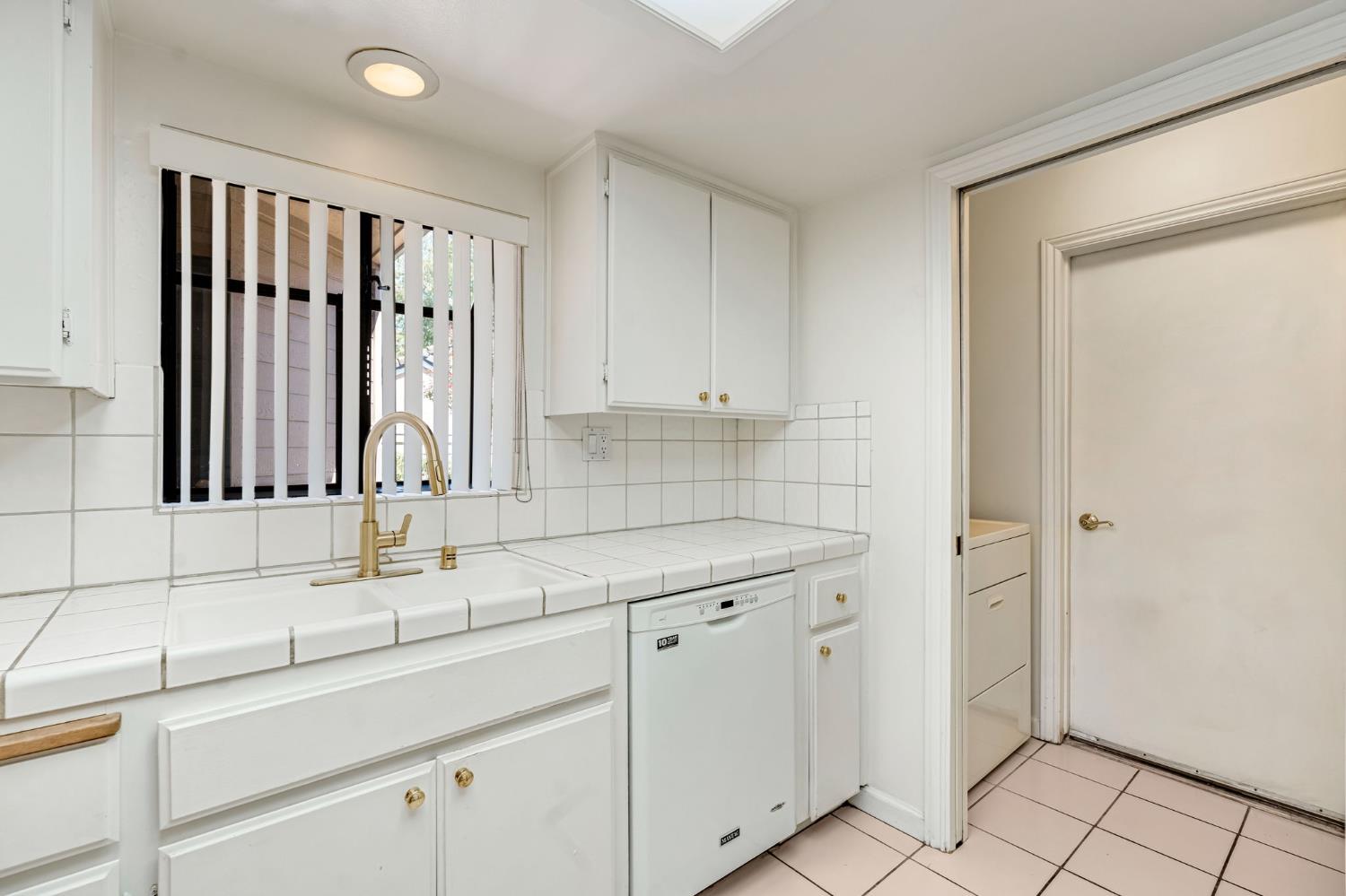 474 E Alluvial Ave #196, Fresno, CA 93720
