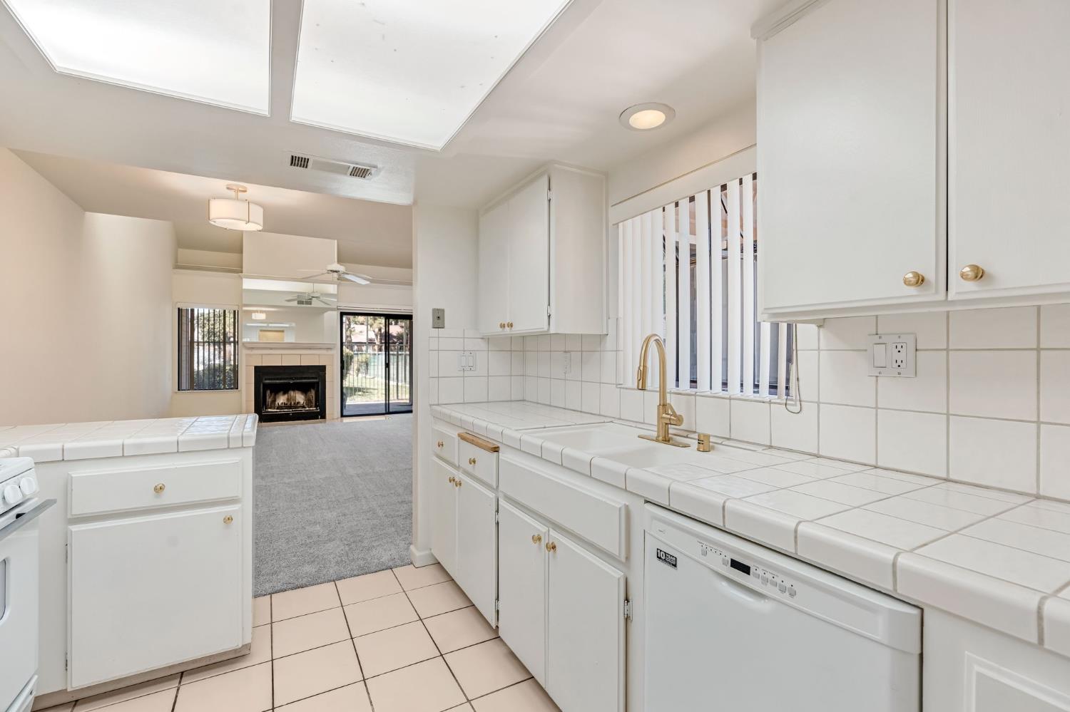 474 E Alluvial Ave #196, Fresno, CA 93720