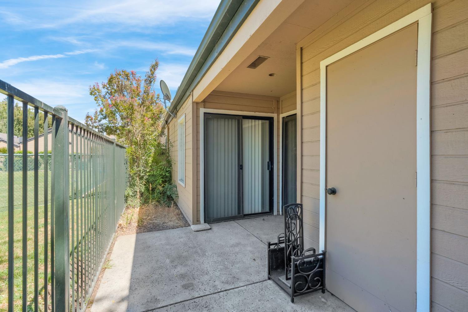 474 E Alluvial Ave #196, Fresno, CA 93720