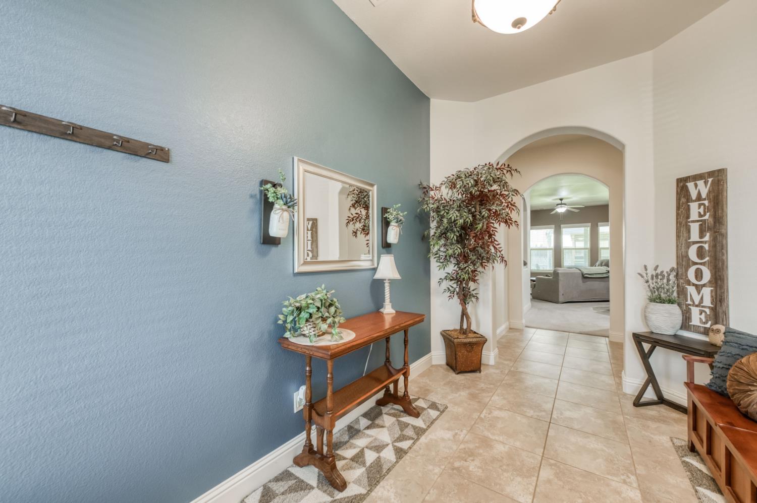 5828 E Booker Ave, Fresno, CA 93727