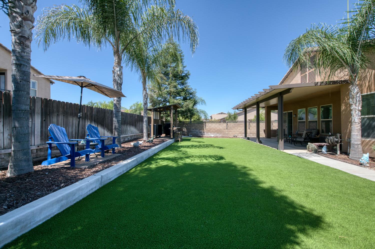 5828 E Booker Ave, Fresno, CA 93727