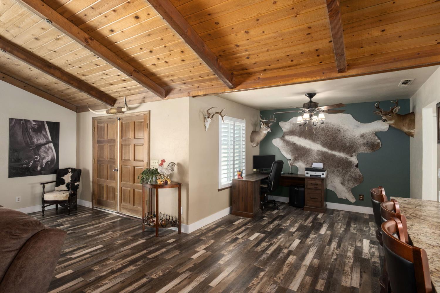 10890 N Armstrong Ave, Clovis, CA 93619