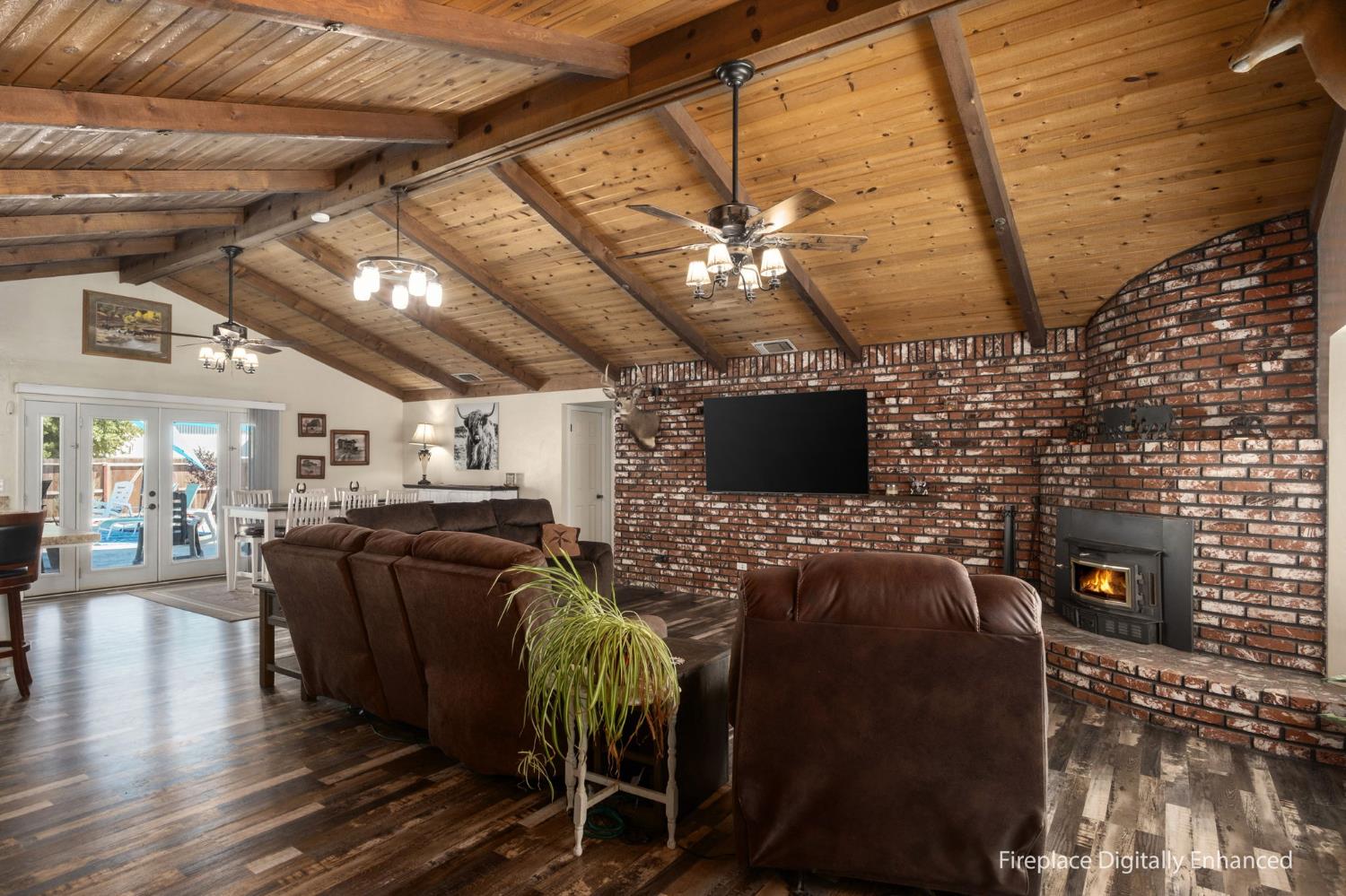 10890 N Armstrong Ave, Clovis, CA 93619