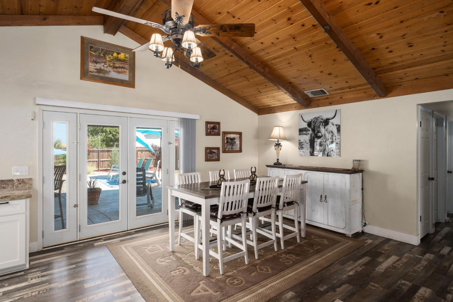 10890 N Armstrong Ave, Clovis, CA 93619