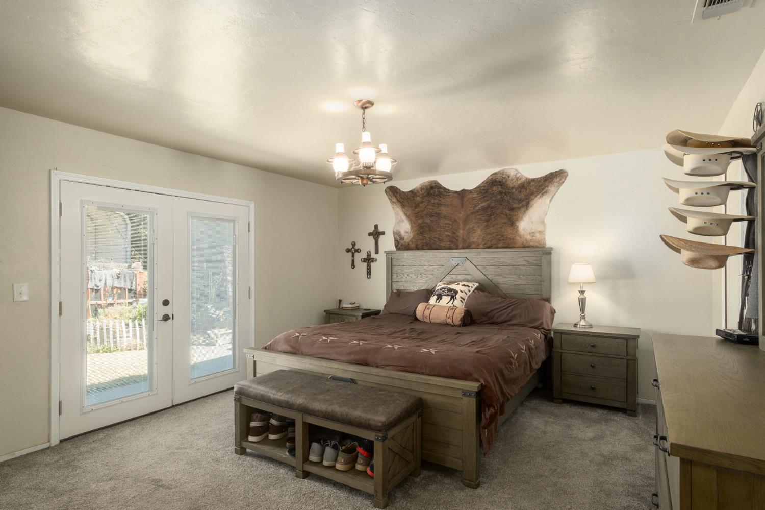 10890 N Armstrong Ave, Clovis, CA 93619