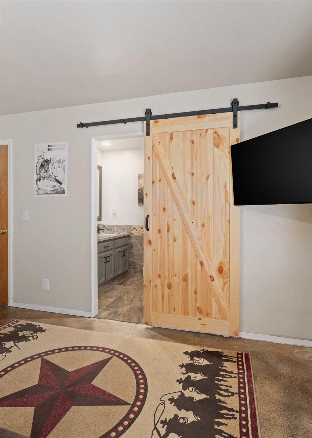 10890 N Armstrong Ave, Clovis, CA 93619