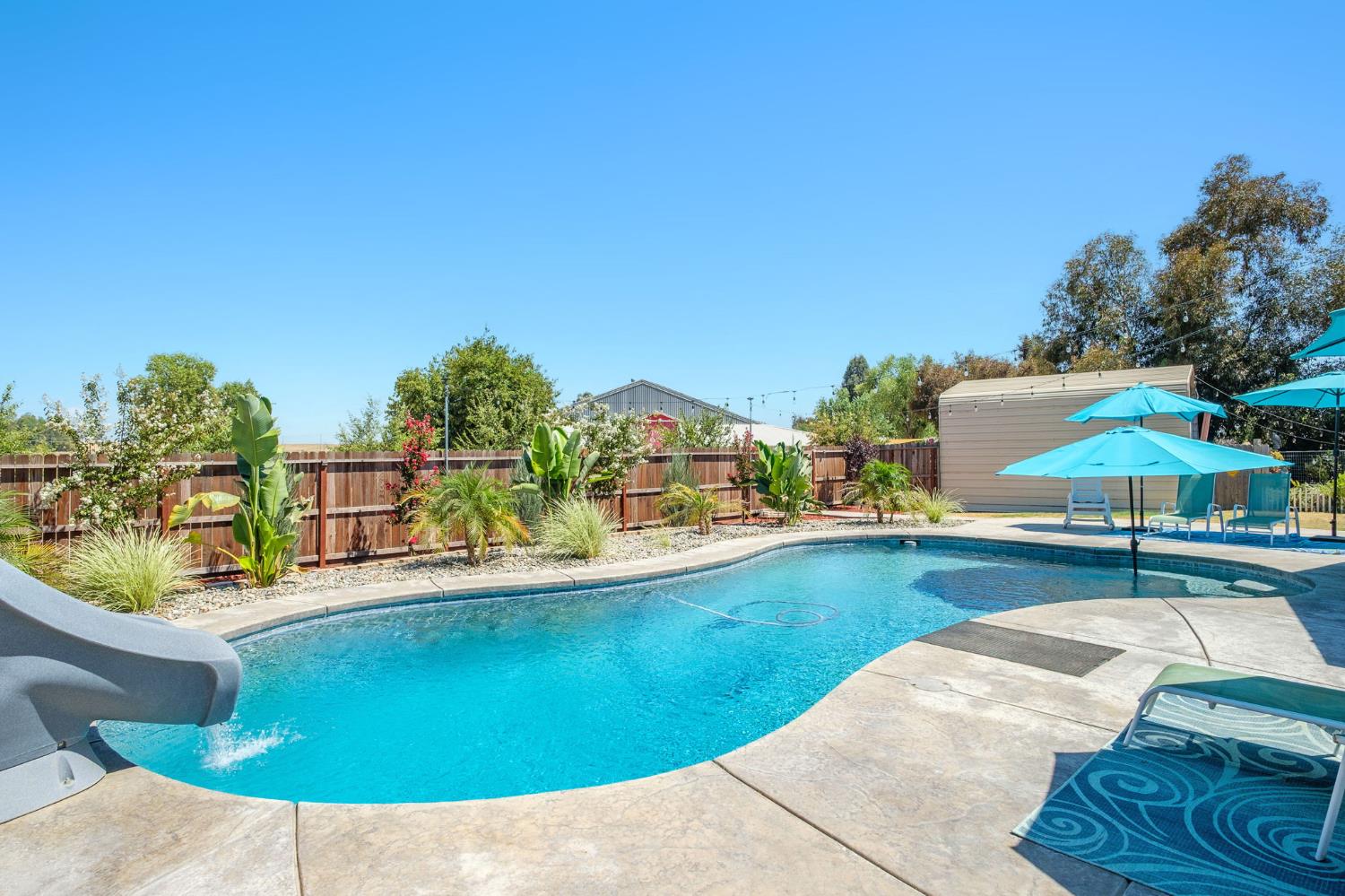 10890 N Armstrong Ave, Clovis, CA 93619