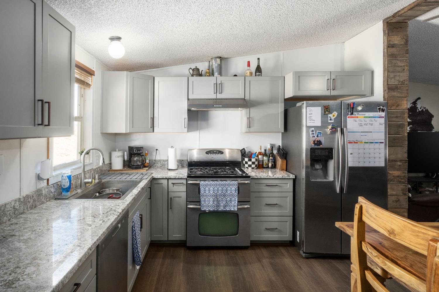 10890 N Armstrong Ave, Clovis, CA 93619