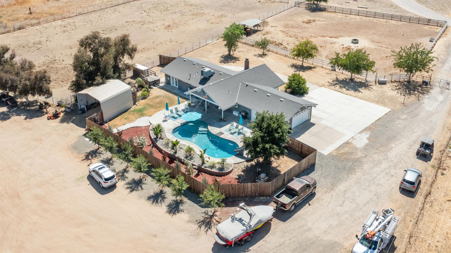 10890 N Armstrong Ave, Clovis, CA 93619