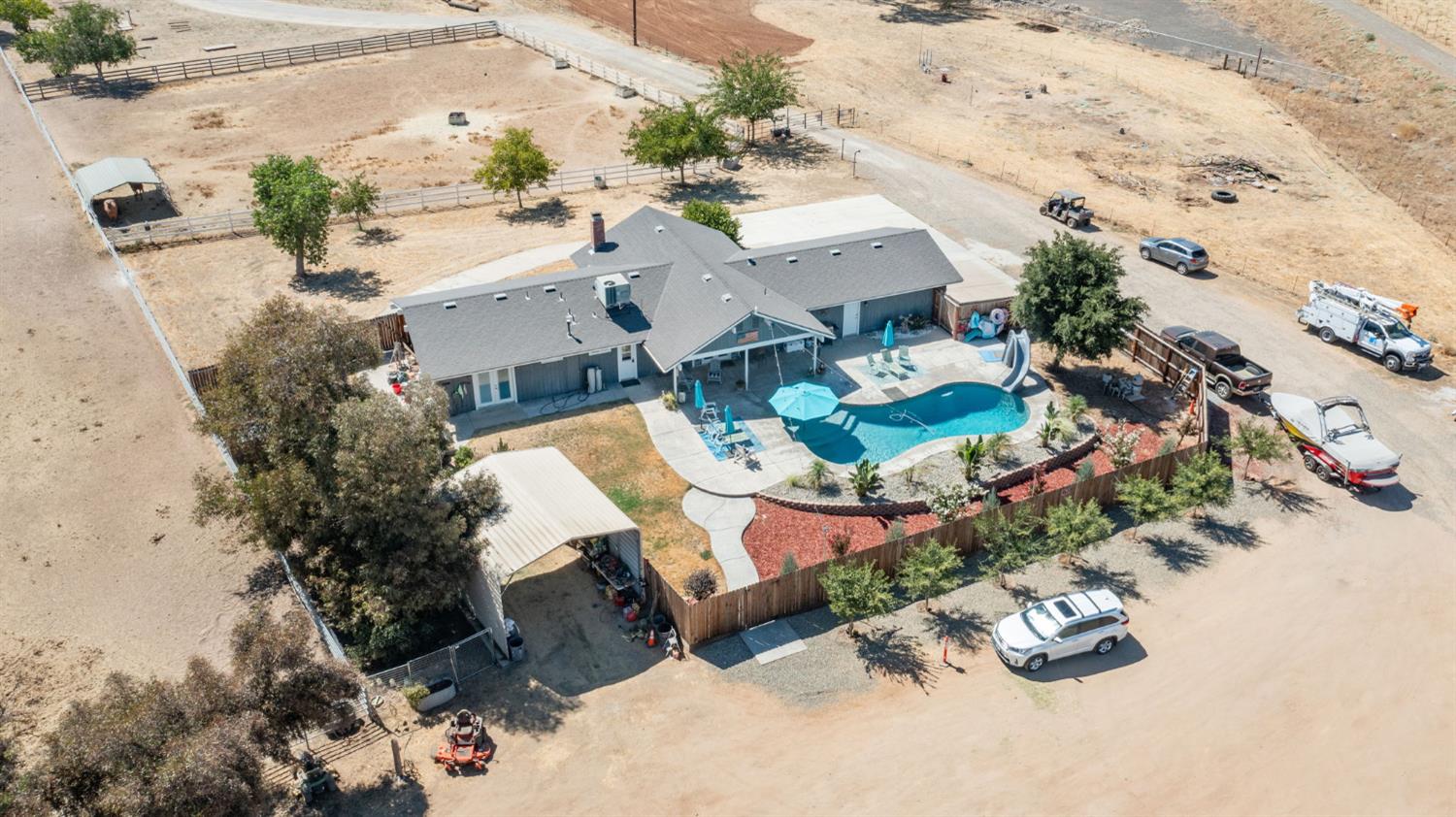 10890 N Armstrong Ave, Clovis, CA 93619