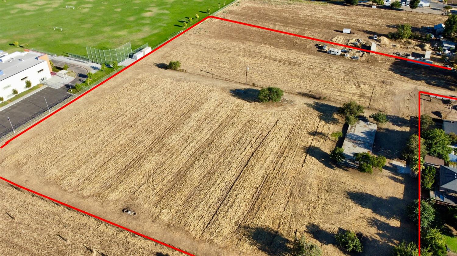 2449 S Willow Ave, Fresno, CA 93725