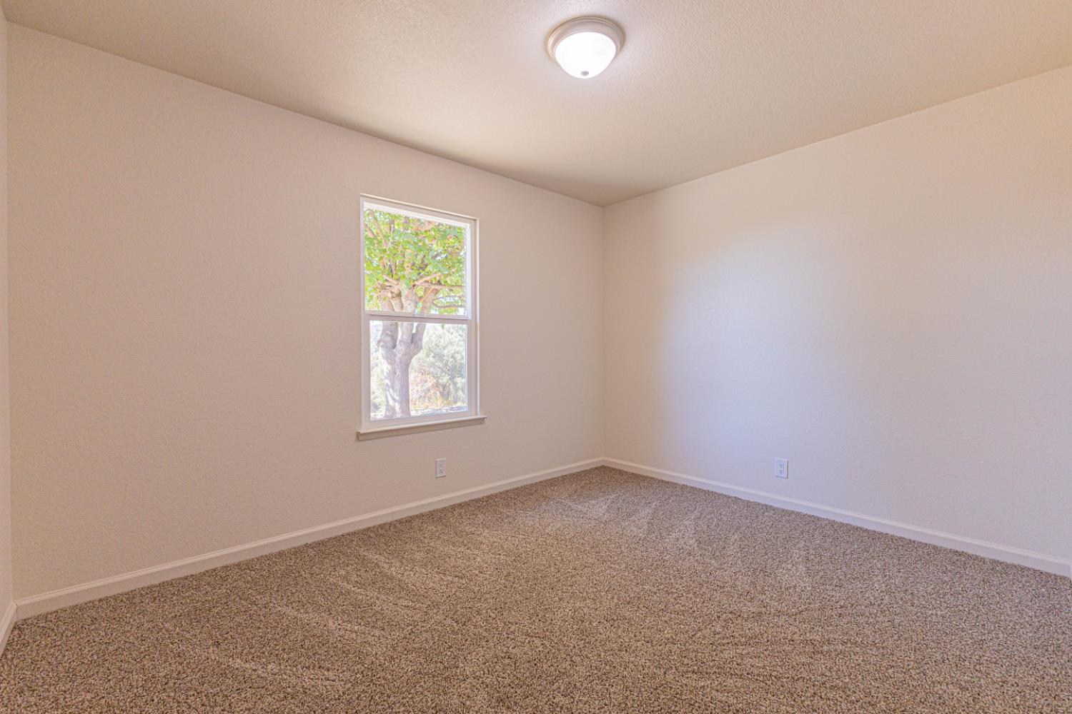 47102 Navajo Ave, Coarsegold, CA 93614