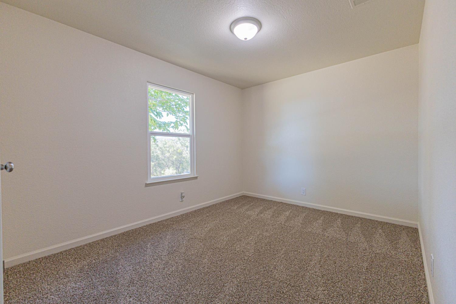 47102 Navajo Ave, Coarsegold, CA 93614