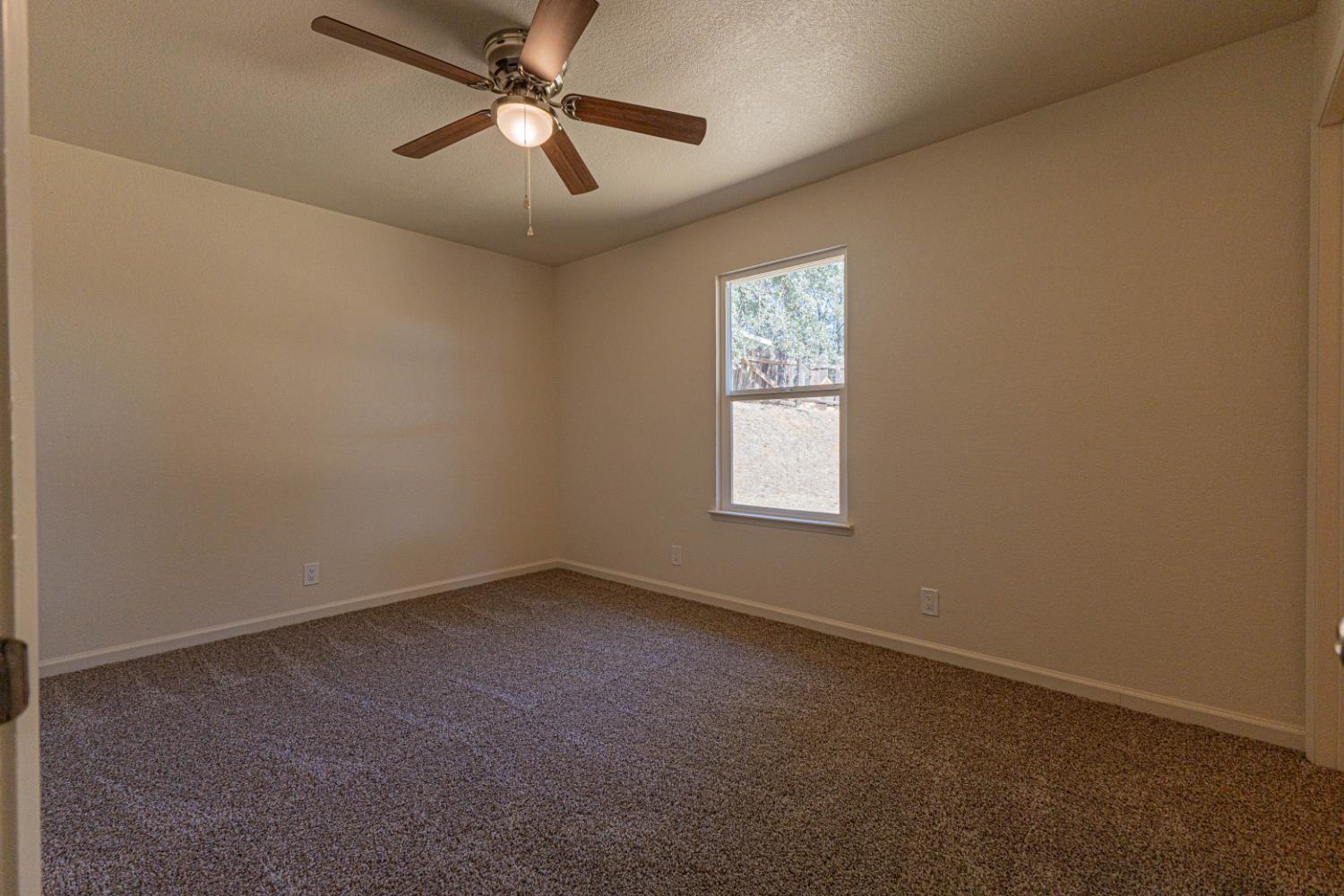 47102 Navajo Ave, Coarsegold, CA 93614
