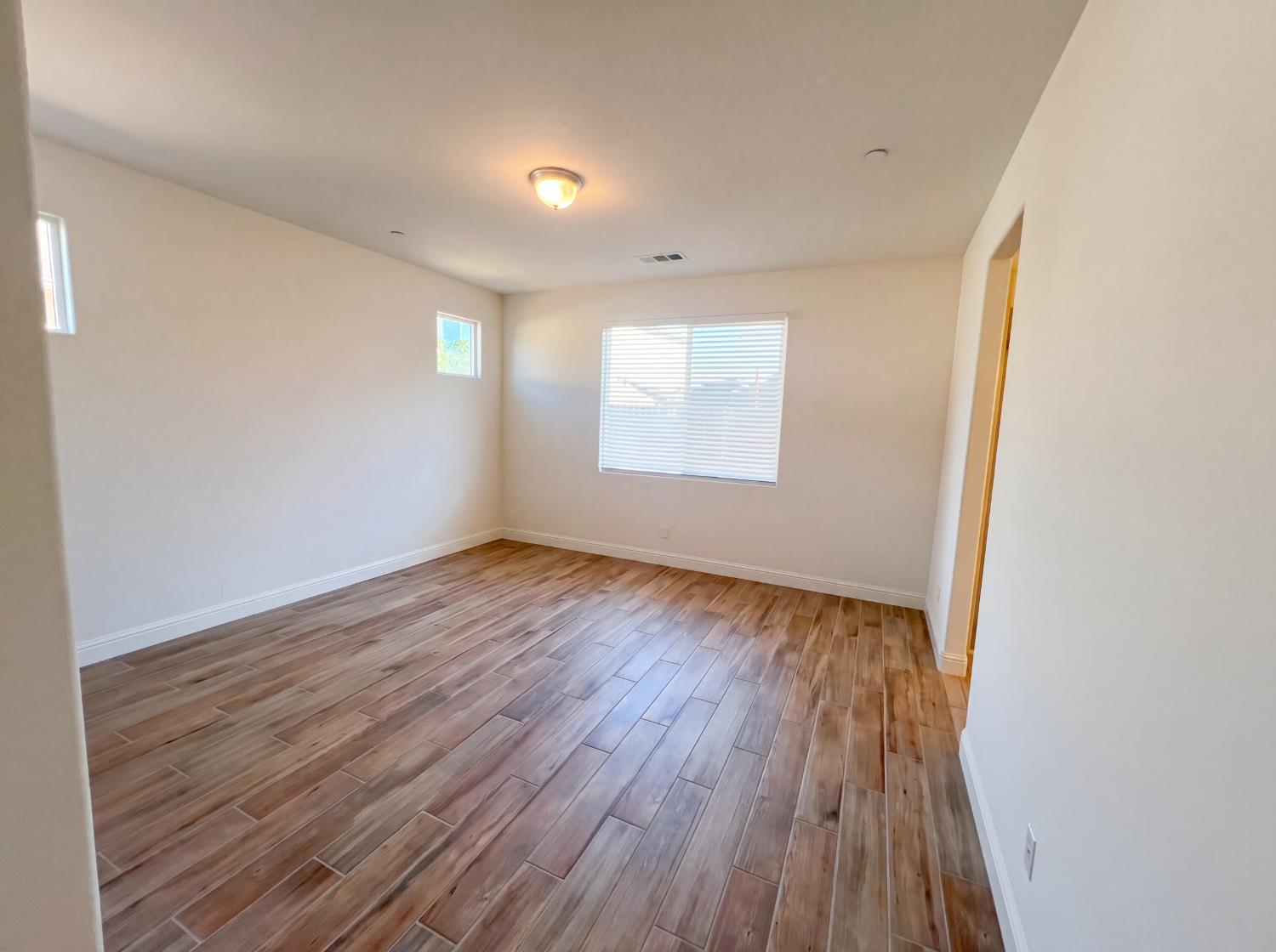 3852 Morris Ave, Clovis, CA 93619