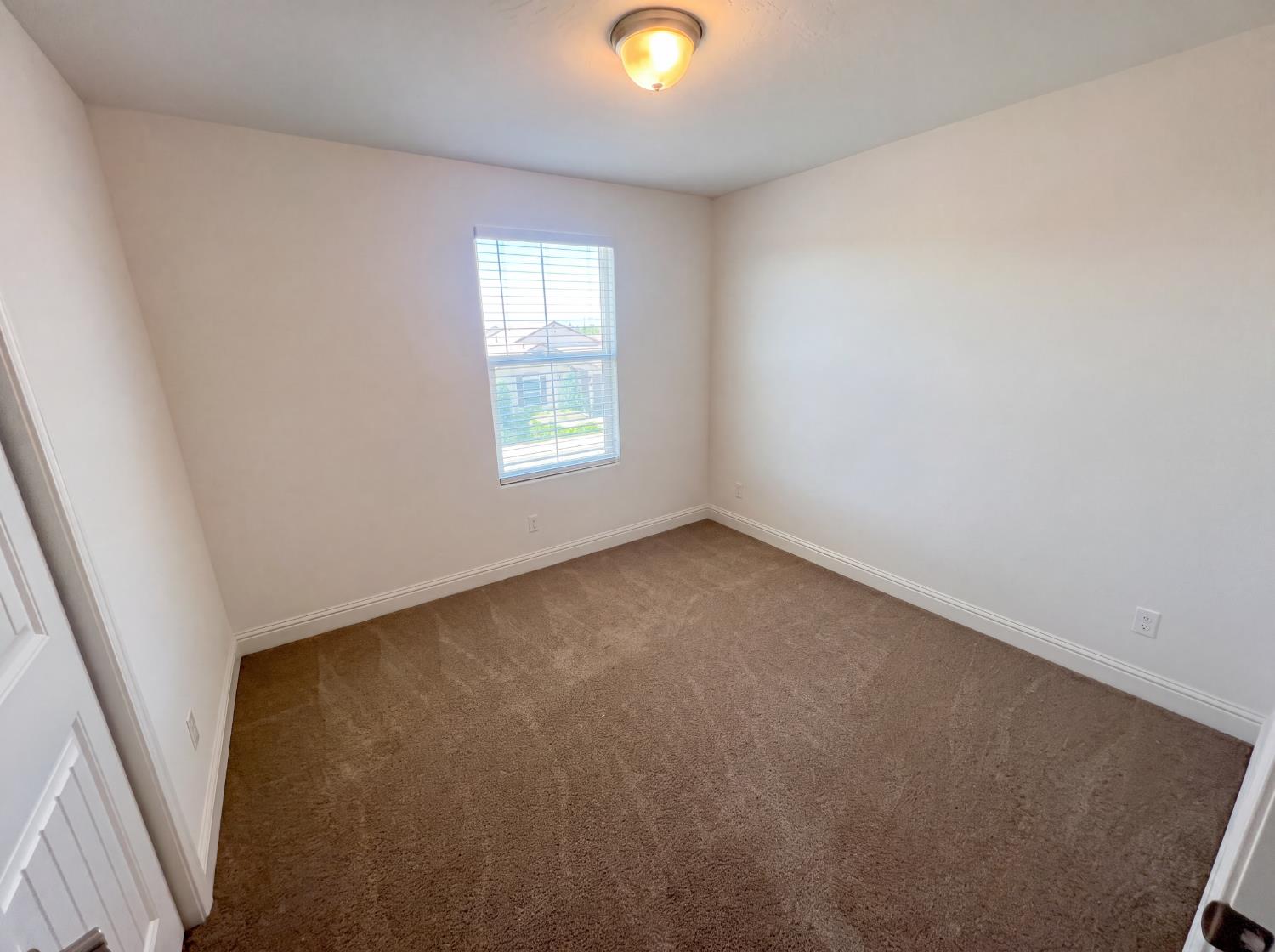 3852 Morris Ave, Clovis, CA 93619