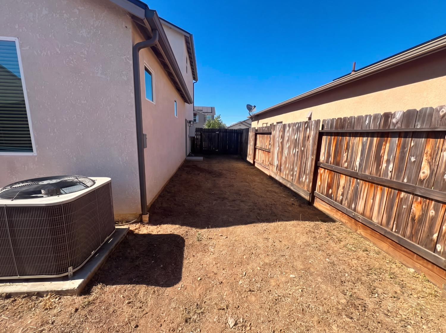 3852 Morris Ave, Clovis, CA 93619