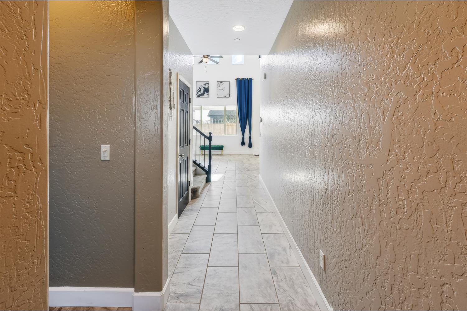 1509 Medellin Ln, Clovis, CA 93619