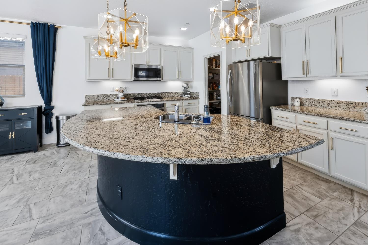 1509 Medellin Ln, Clovis, CA 93619