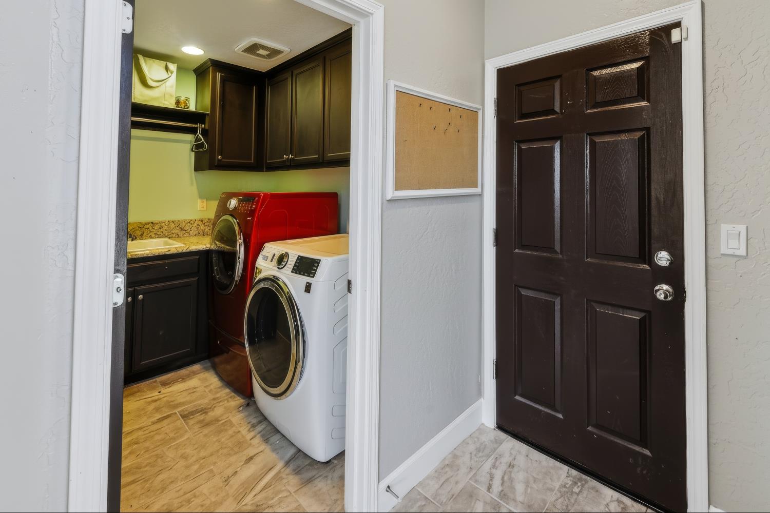 1509 Medellin Ln, Clovis, CA 93619