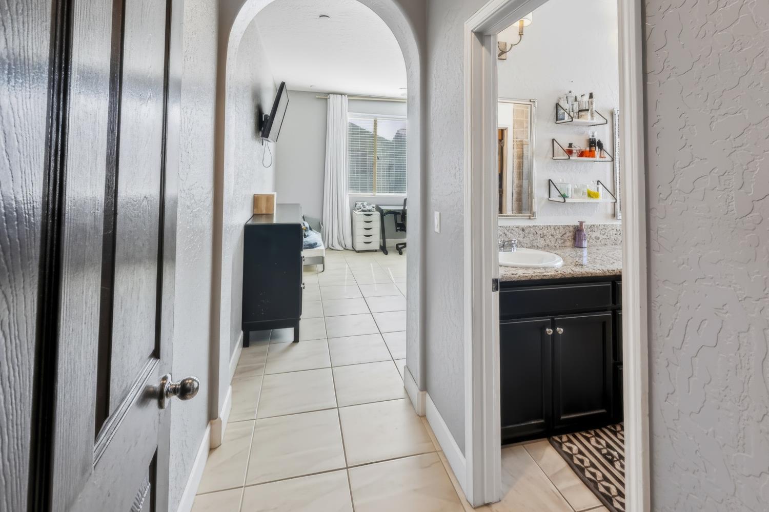 1509 Medellin Ln, Clovis, CA 93619