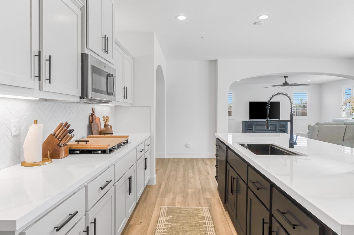 358 N Gleason Ave, Fowler, CA 93625