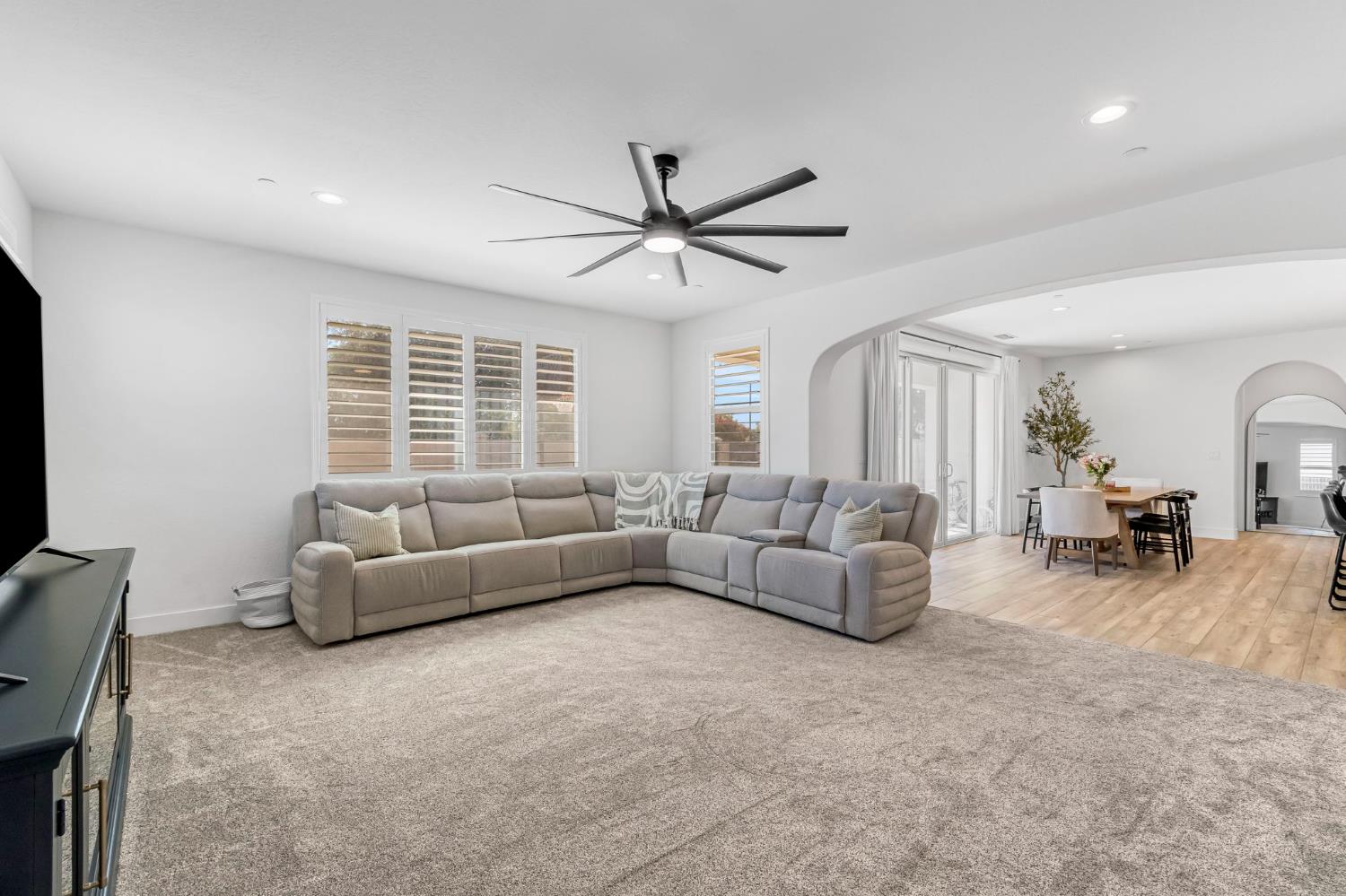 358 N Gleason Ave, Fowler, CA 93625