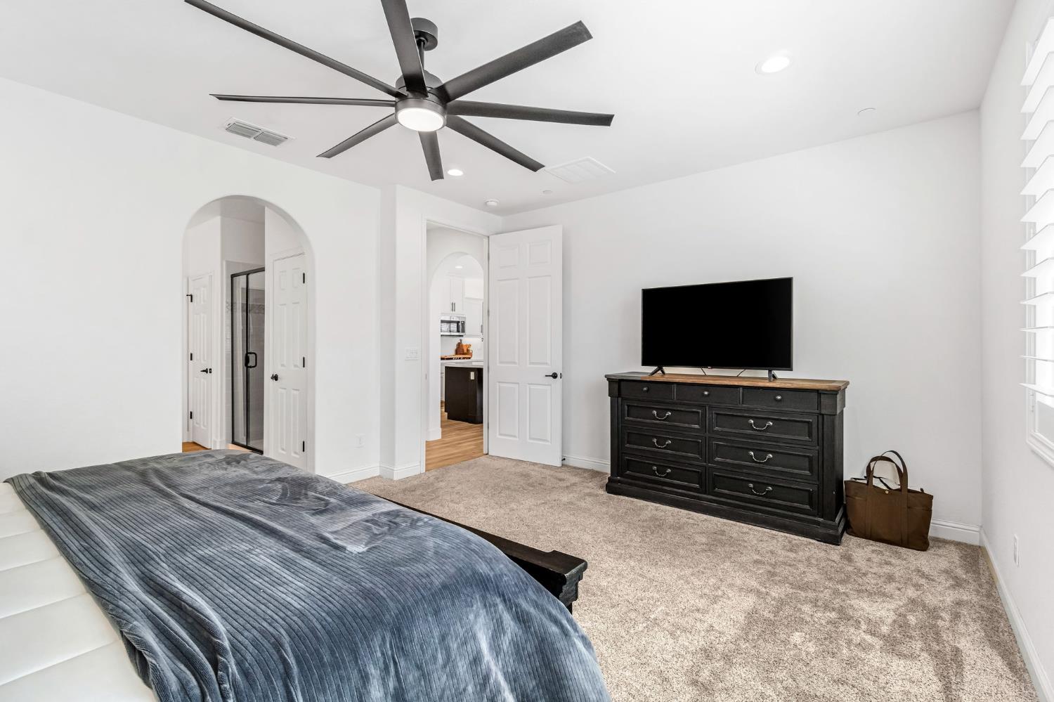 358 N Gleason Ave, Fowler, CA 93625