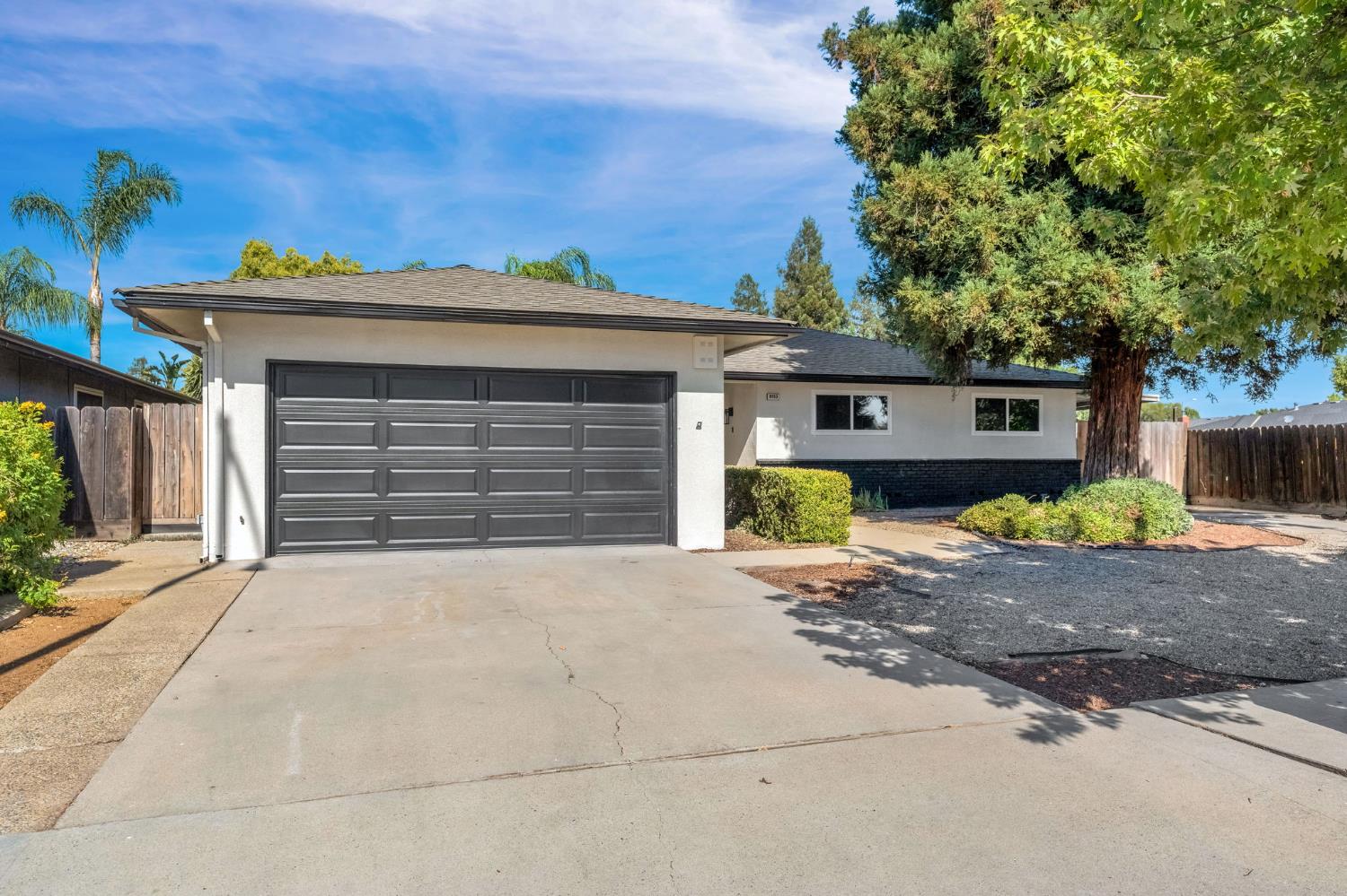 6553 N Chestnut Ave, Fresno, CA 93710
