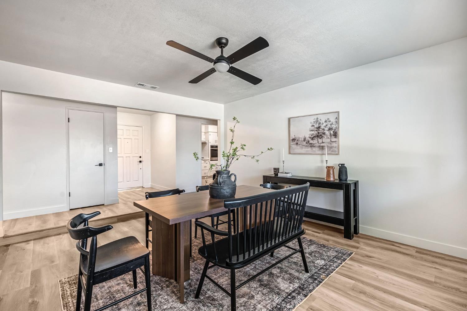 6553 N Chestnut Ave, Fresno, CA 93710