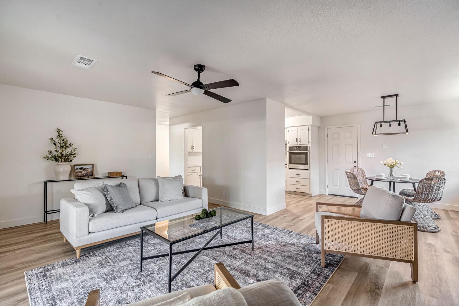 6553 N Chestnut Ave, Fresno, CA 93710