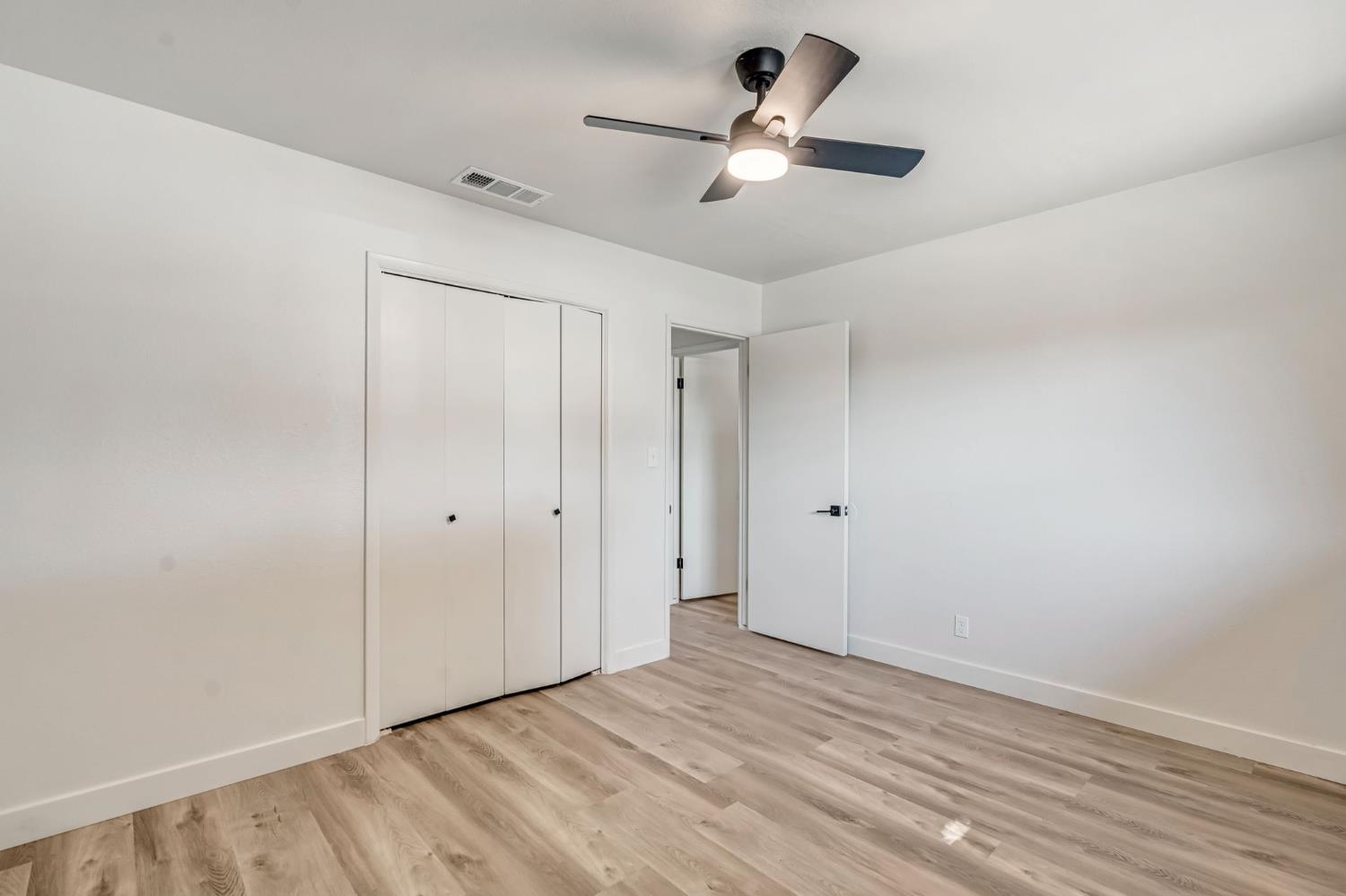 6553 N Chestnut Ave, Fresno, CA 93710