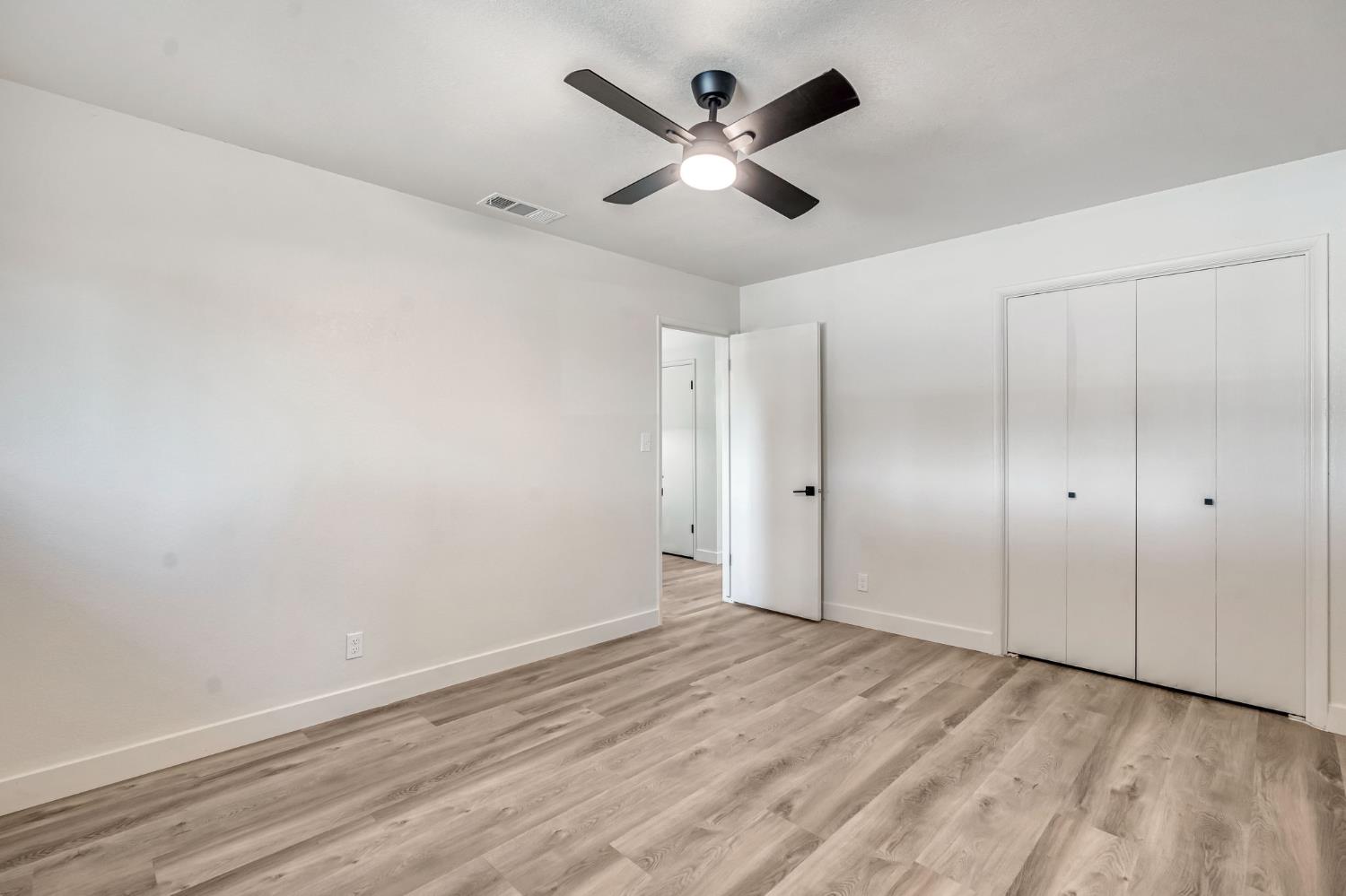 6553 N Chestnut Ave, Fresno, CA 93710