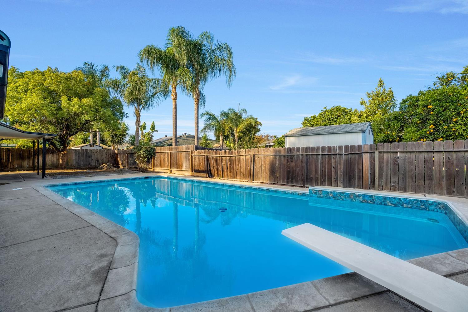 6553 N Chestnut Ave, Fresno, CA 93710
