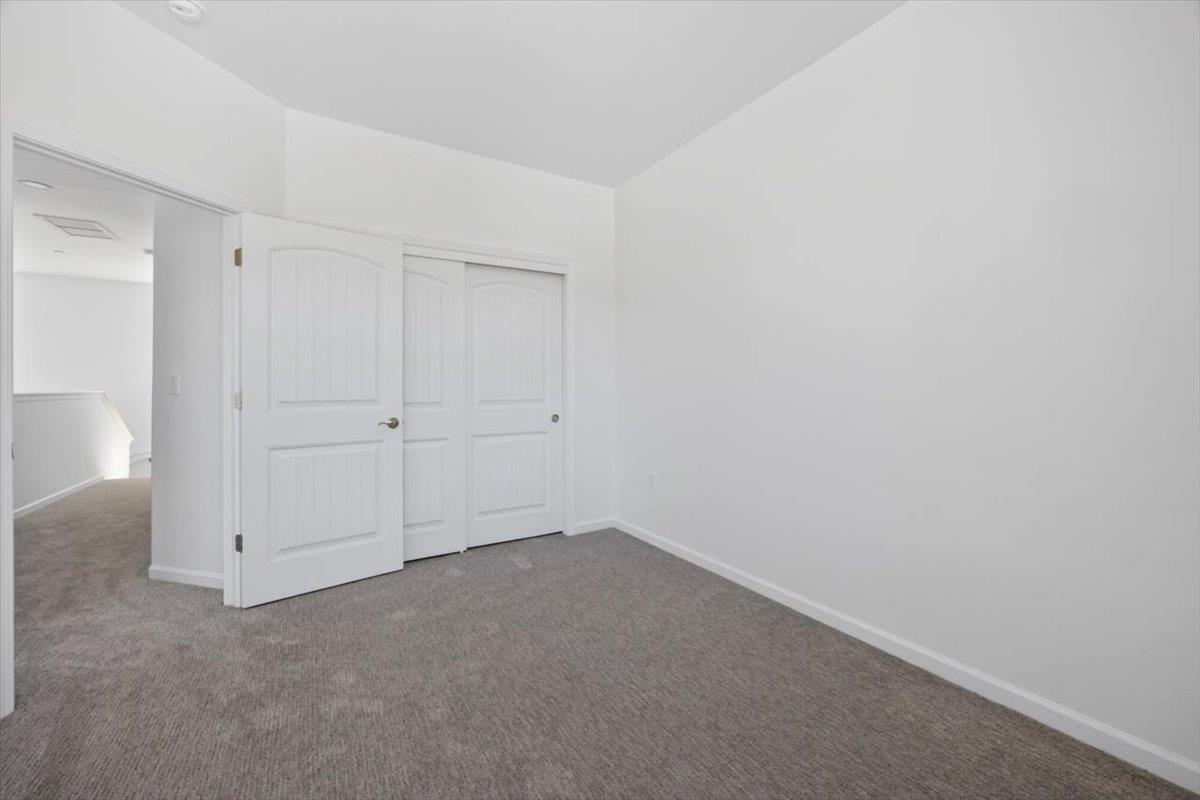 1529 Crimson Way, Dinuba, CA 93618