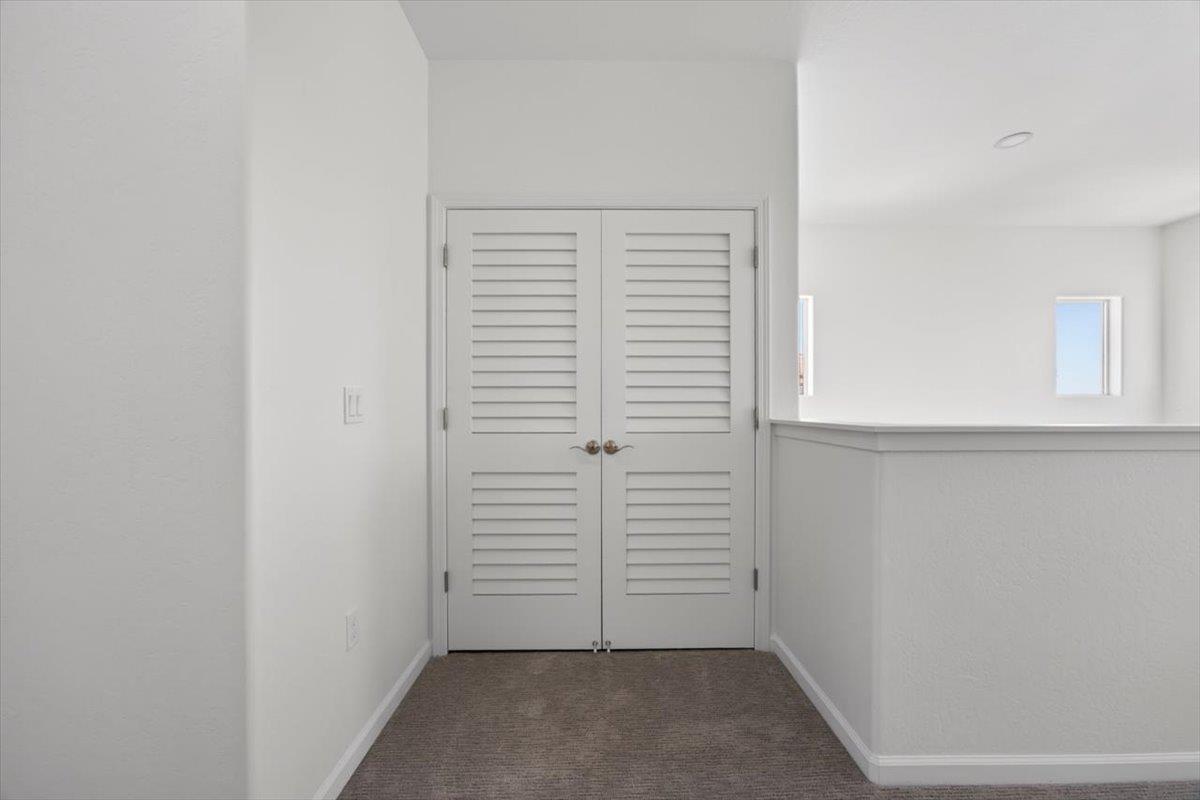 1529 Crimson Way, Dinuba, CA 93618