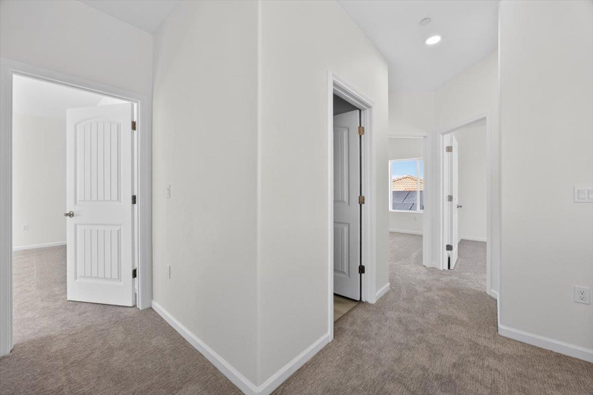 1529 Crimson Way, Dinuba, CA 93618