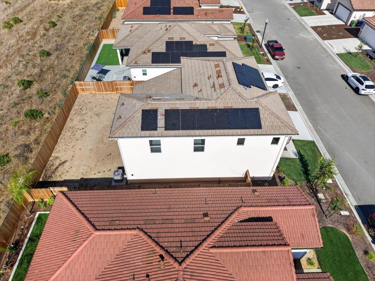 1529 Crimson Way, Dinuba, CA 93618