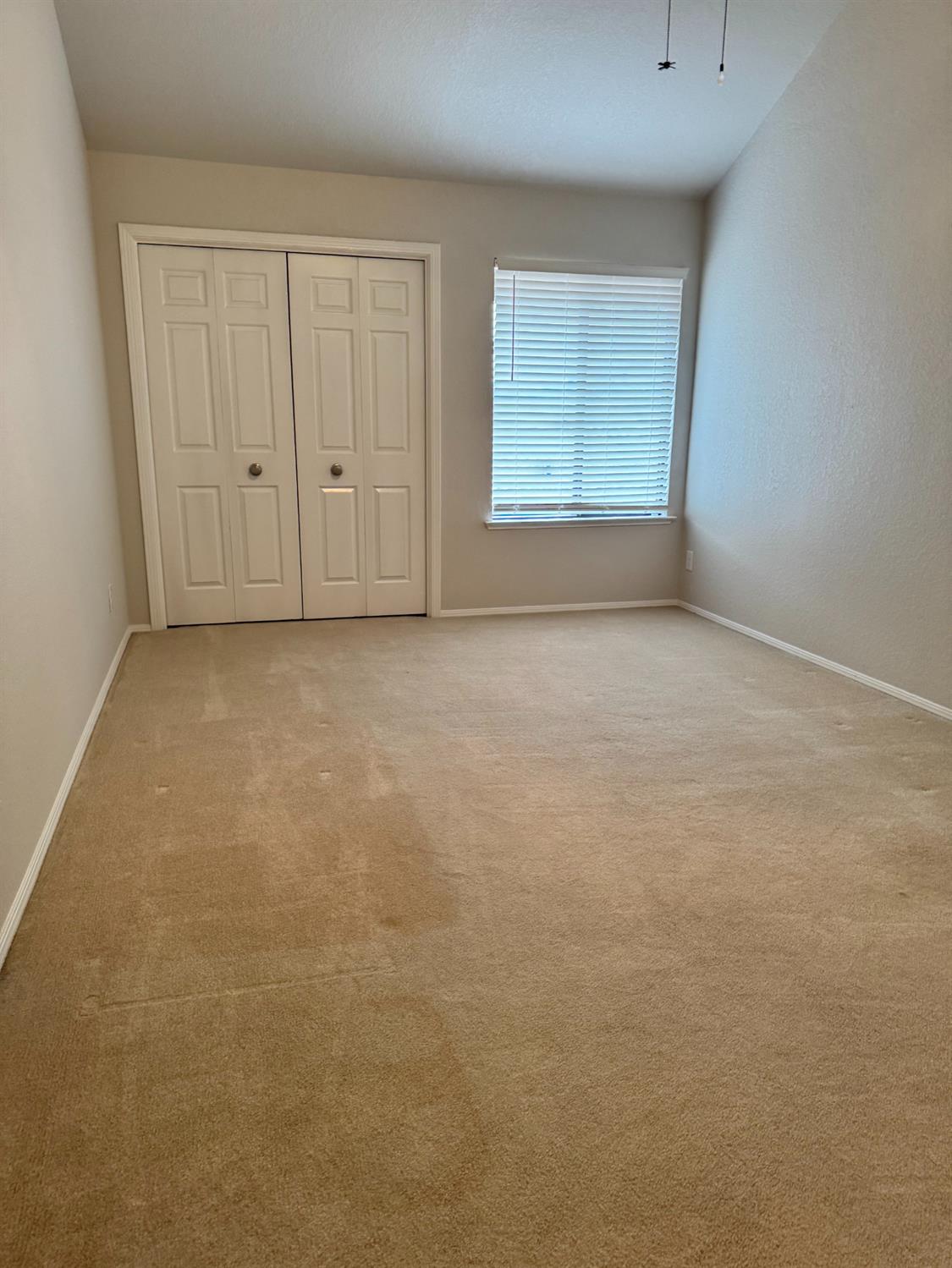 724 E Magill Ave, Fresno, CA 93710