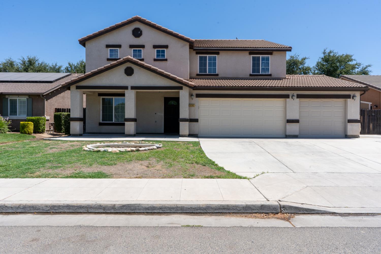 3292 N Wheeler Ave, Fresno, CA 93722