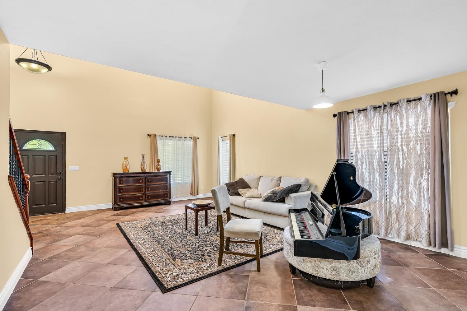3292 N Wheeler Ave, Fresno, CA 93722