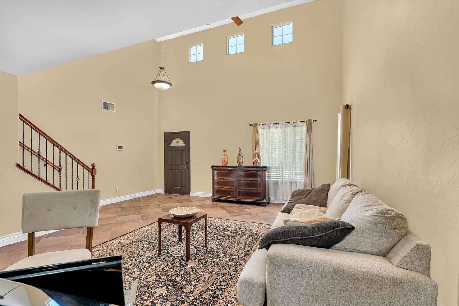 3292 N Wheeler Ave, Fresno, CA 93722