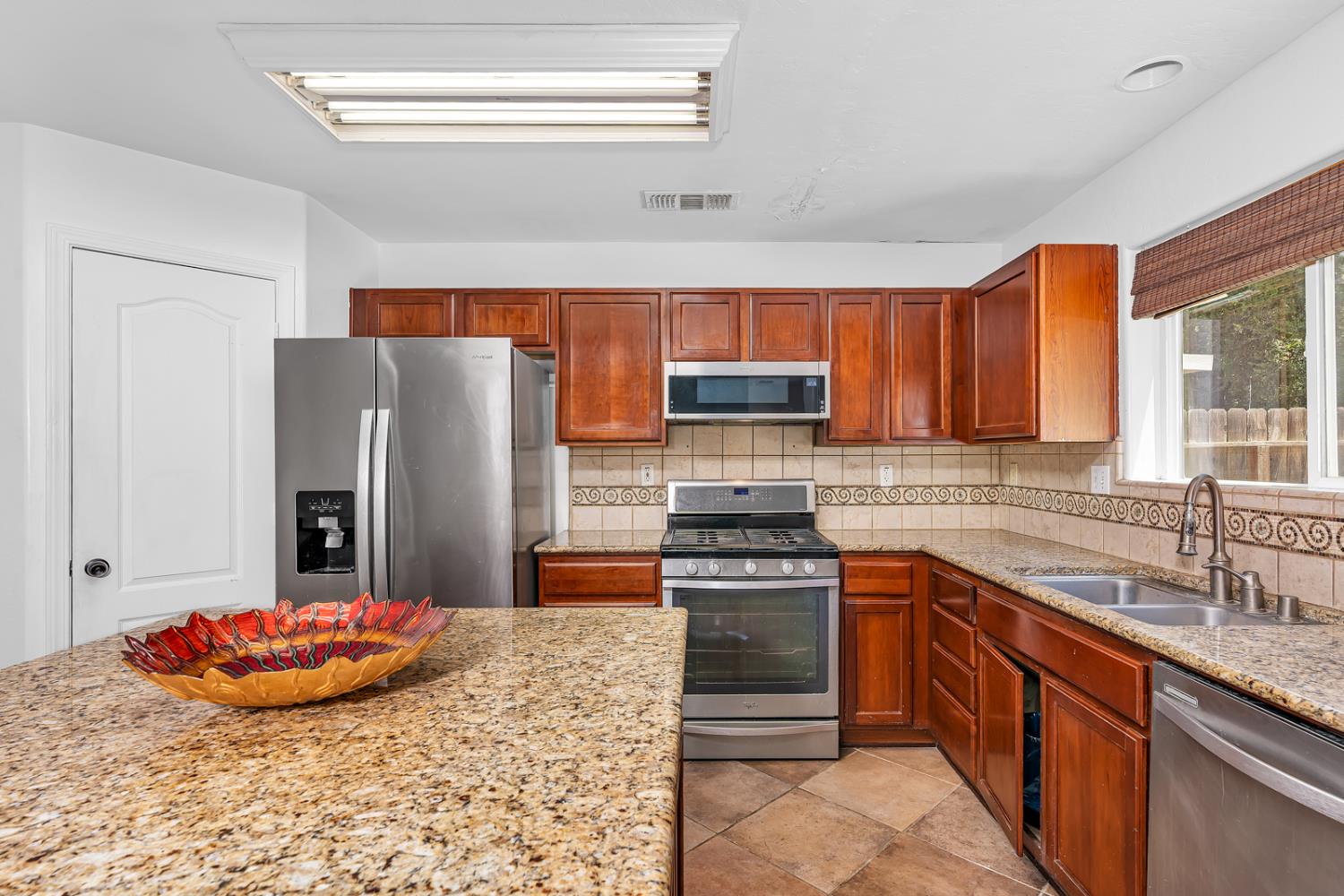 3292 N Wheeler Ave, Fresno, CA 93722