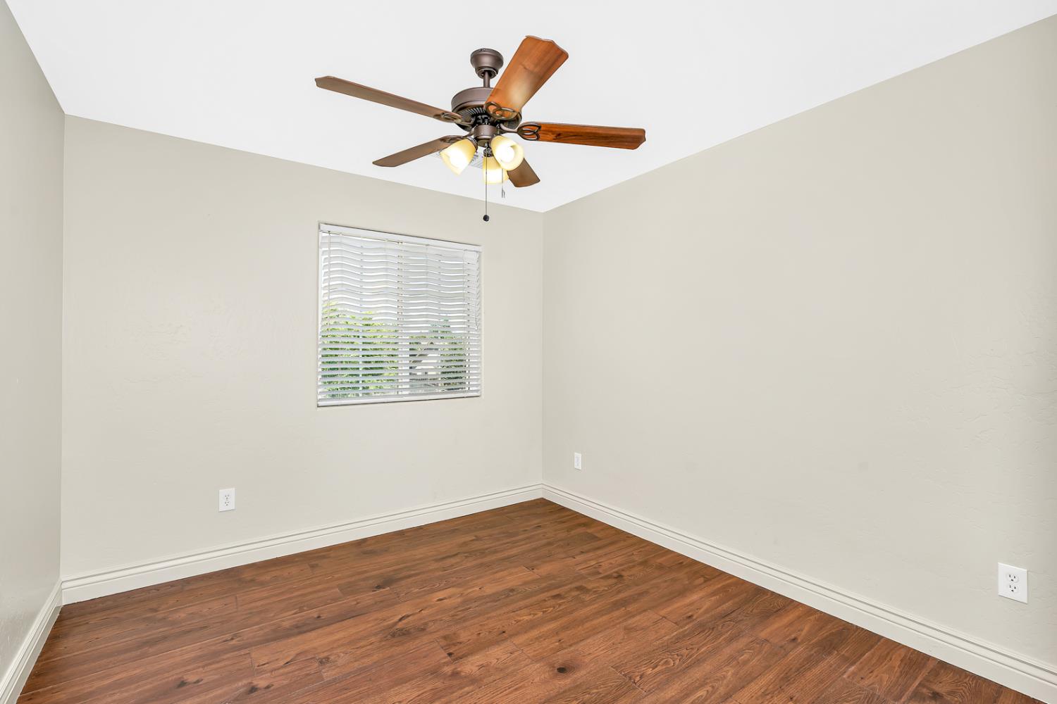 3292 N Wheeler Ave, Fresno, CA 93722