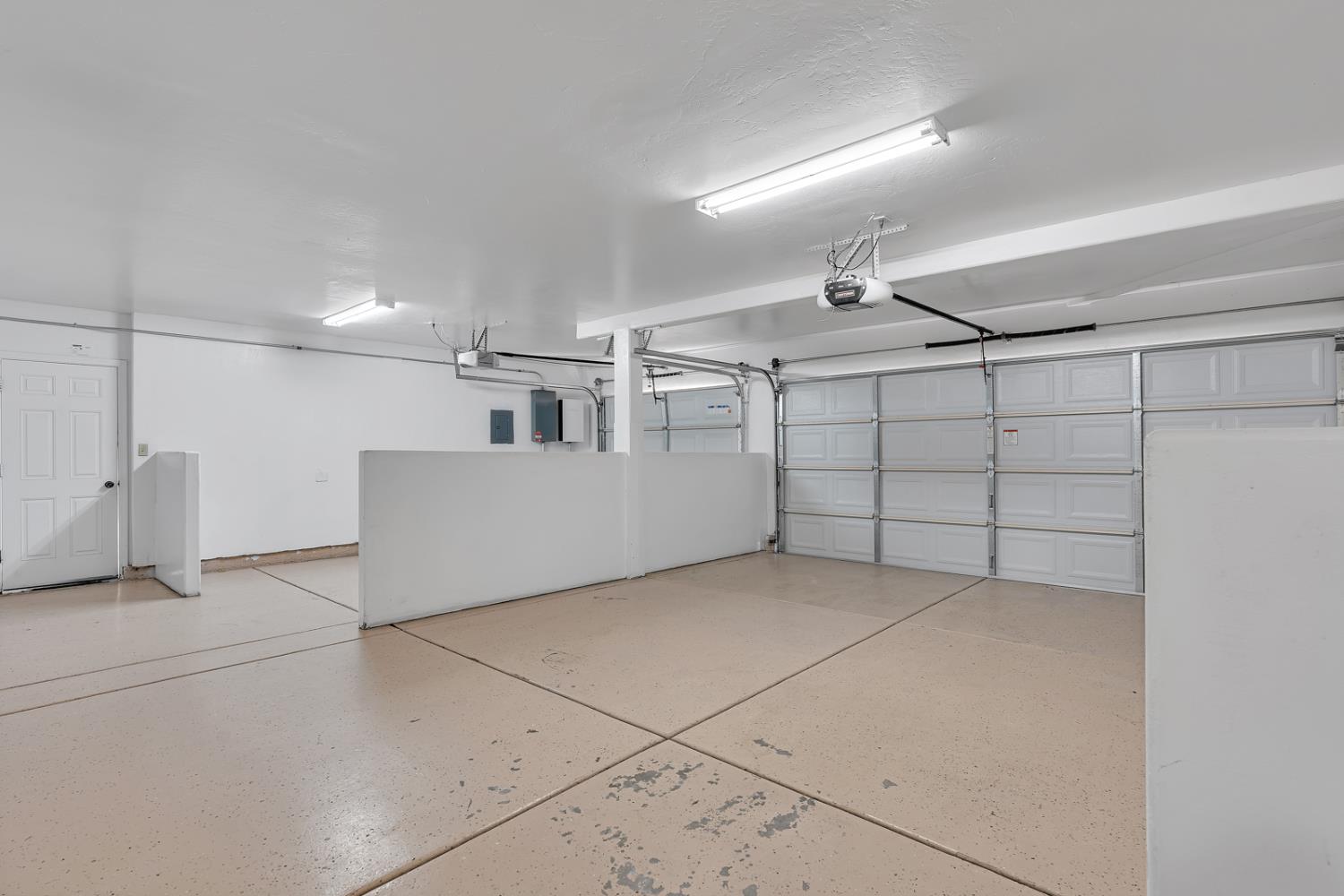 3292 N Wheeler Ave, Fresno, CA 93722