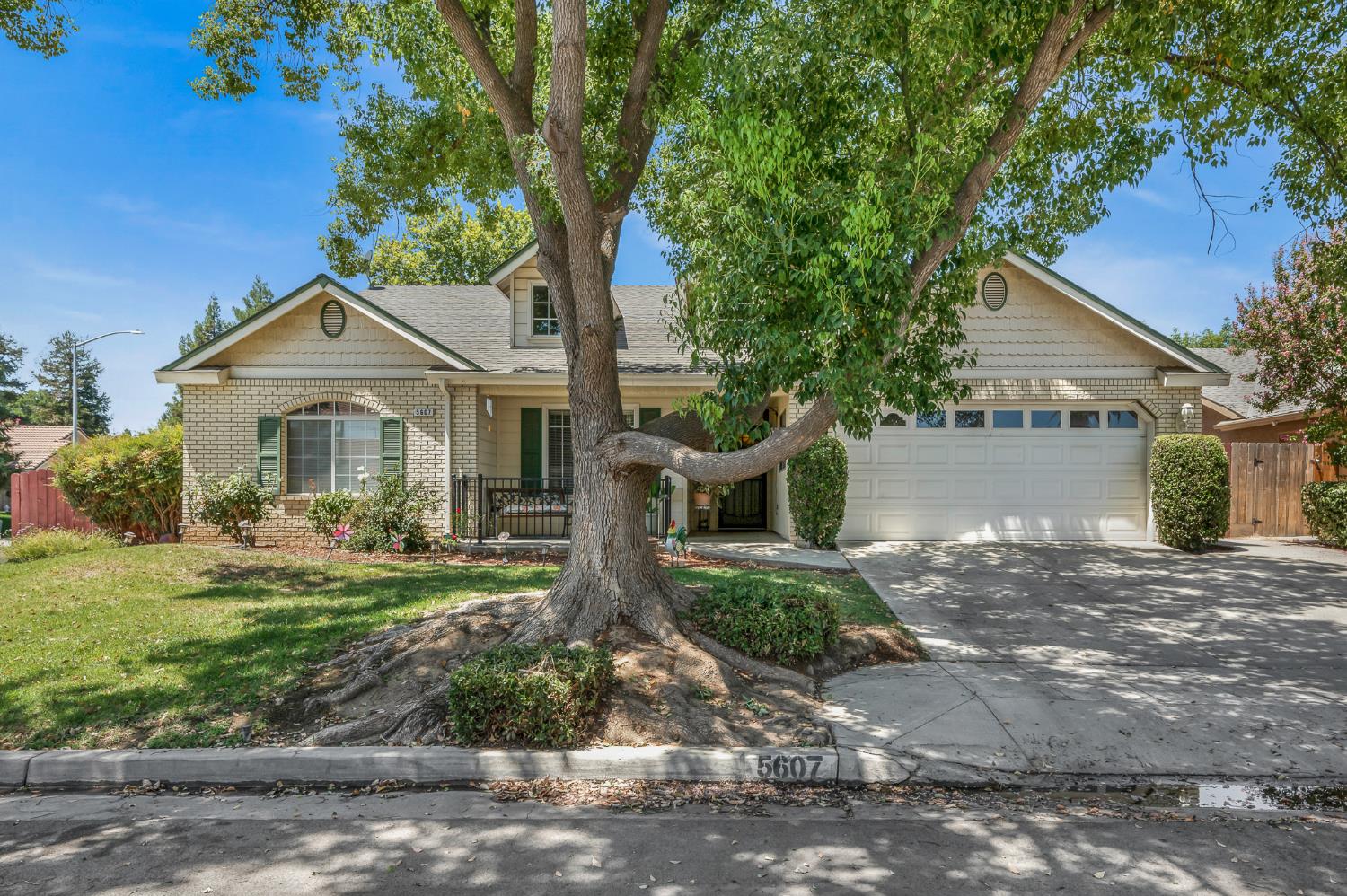 5607 N Cleo Ave, Fresno, CA 93722