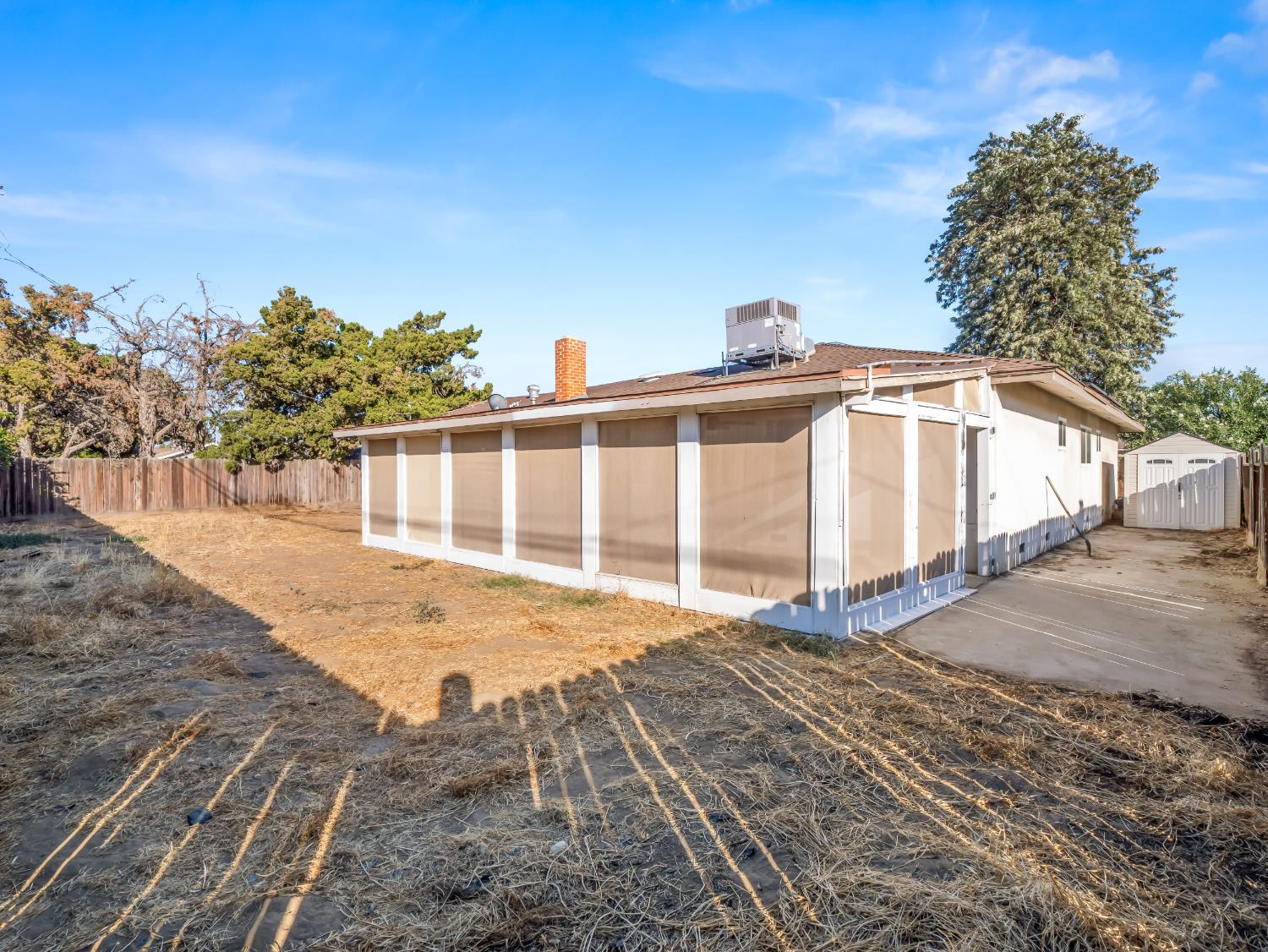 5687 E Ashlan, Clovis, CA 93727